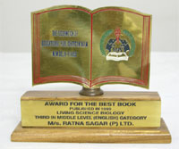 Ratna Sagar - Awards for the best book published in 1999 Living Science Biology 